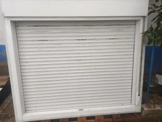 Ventanas correderas blancas