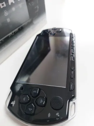 Sony PSP 2004 PIANO BLACK
