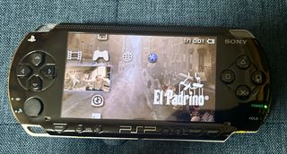 PSP 1004  – Con funda y 39 juegos incluidos