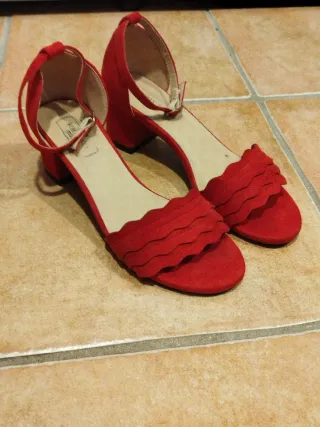 Zapatos de tacón rojo