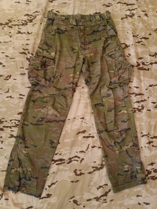 Uniforme pixelado 1L