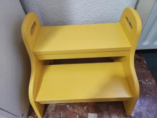 Taburete Trogen amarillo