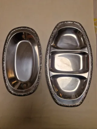 Dos bandejas de acero inoxidable WMF