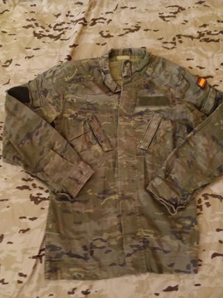 Uniforme 2L pixelado