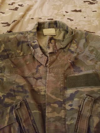 Uniforme 2L pixelado