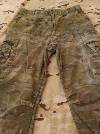 Uniforme 2L pixelado