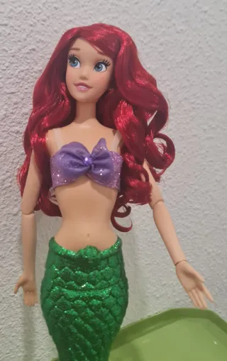 Muñeca Ariel grande canta y habla.