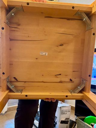 Mesita de comedor color Roble