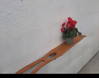 Balda de madera artesanal hecha a mano