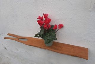 Balda de madera artesanal hecha a mano