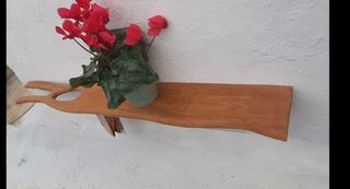 Balda de madera artesanal hecha a mano