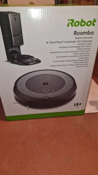 Roomba I4. Con base de carga y accesorios.