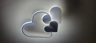 Lampara moderna con corazones