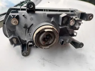 Farol direito original Opel Fronteira B