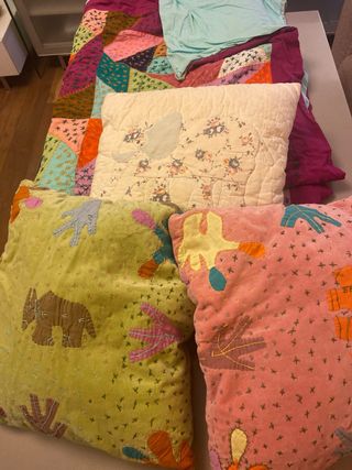 Colcha reversible Zara Home cama 90 +cojines