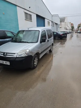 Peugeot e-Partner 2012