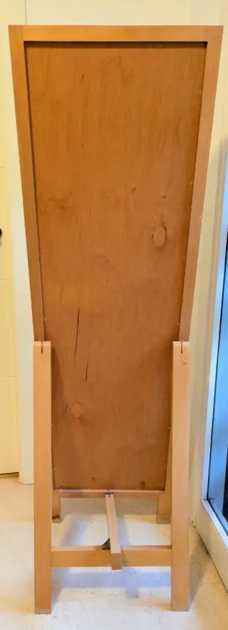 Espejo de pié con apoyo trasero