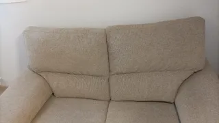Sofá de 2 plazas beige, de 165×100 cm