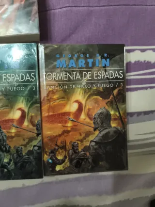 Libros juego de tronos 1-2 Festín de cuervos 1-2