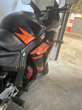 Moto daelim roadwin 125 R