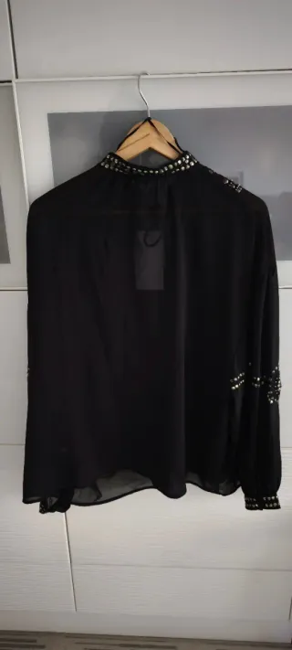 Blusa semitransparente abalorios, talla M, nueva