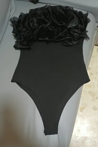 Body de encaje negro