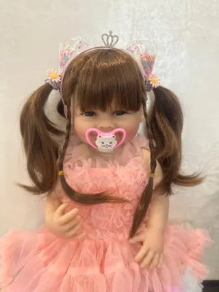 Envío gratis! Muñeca 55cm nueva