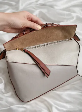 Bolso Puzzle beige & gris trenzado