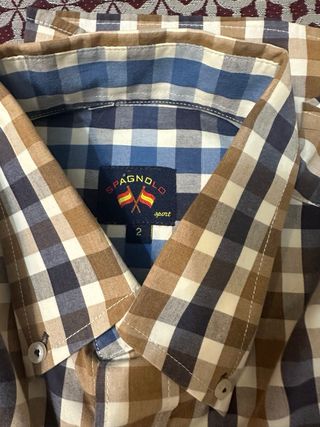 Camisa de la marca Spagnolo, talla 2