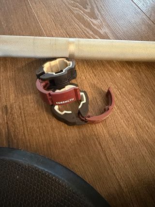 Kit barra + discos 10kgs sentadillas