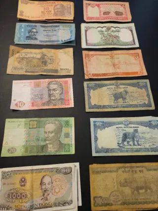Lote 30 billetes exóticos: Nepal, India, Vietnam +