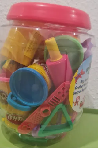 Barril de Plastilina Play-Doh plastelina y Moldes.