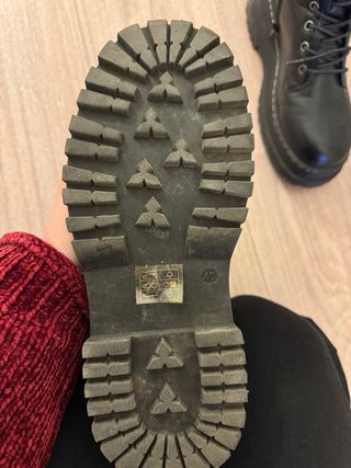 Botas tipo Martens marca ULANKA