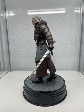 Figura Geralt de Rivia The Witcher Dark Horse