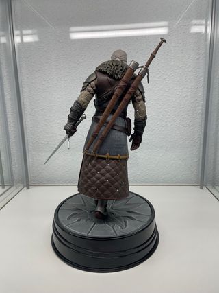 Figura Geralt de Rivia The Witcher Dark Horse