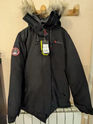 Parka rellena de plumas Peak Mountain nueva