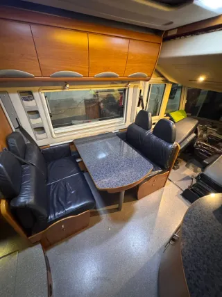 Autocaravana Integral Hymer S820.