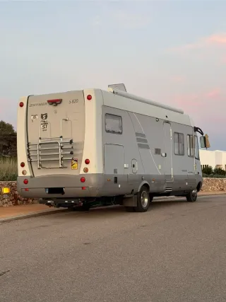 Autocaravana Integral Hymer S820.