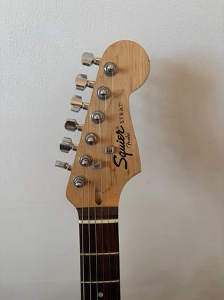 Fender Squier Stratocaster 2002 - Cuerpo macizo