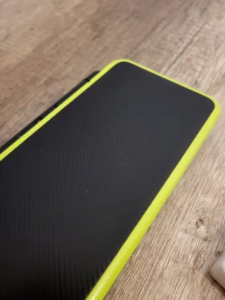 Nintendo 2DS XL con El Doctor Lautrec, sin lápiz