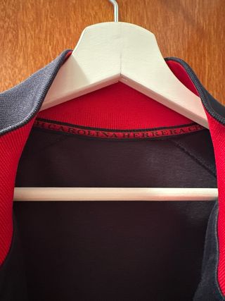 Chaqueta Carolina Herrera deportiva