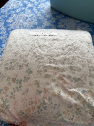 Almohada cervical ergonómica + funda incluida