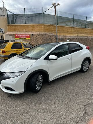 Honda. Civic 5DR 2012