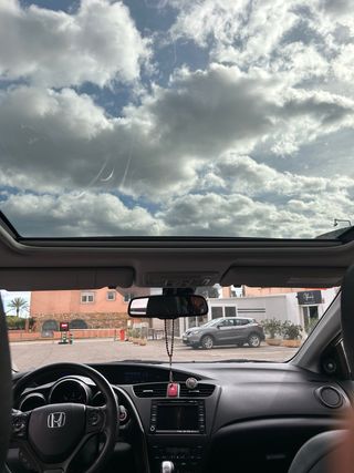 Honda. Civic 5DR 2012