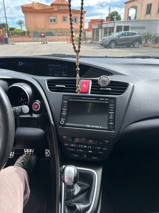 Honda. Civic 5DR 2012