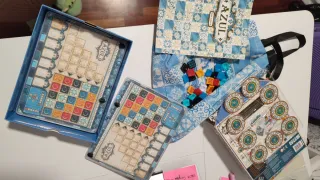 Juego de mesa azul mini, detalles en caja