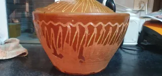 Botijo, tarro y figuras de barro