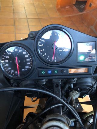 Honda cbr 900 rr fireblade 1998