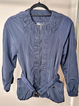 Chaqueta de Sfera, muy bonita, cómoda y elegante,