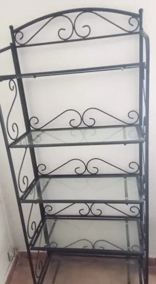 Estantería de cristal
